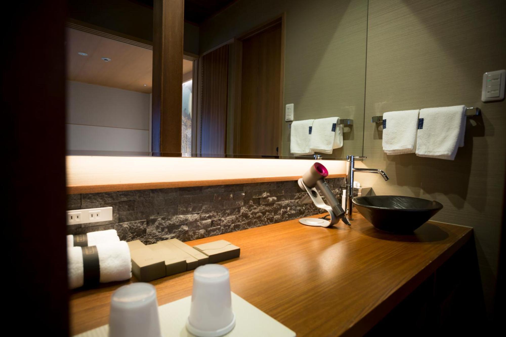 Kinosaki Onsen Tokitotoki Hotel Тойока Стая снимка